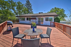 Stunning Treetop Villa - 1 Mi to Dtwn Mariposa!